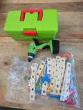 zestaw-narzedziowy-eichhorn-constructor-n24-material-drewno-plastik