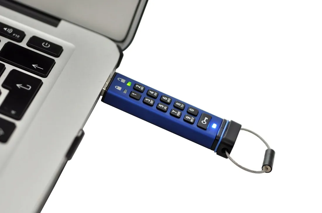 szyfrowany-pendrive-datashur-pro-256-bit-64gb
