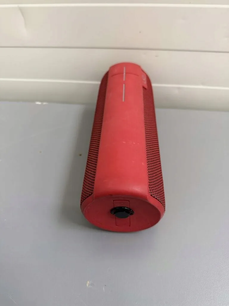 logitech-ultimate-ears-megaboom-lava-red-przenosny