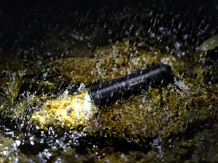 latarka-led-fenix-e01-v2-0-czarna-kod-producenta-e01-v2-0-black