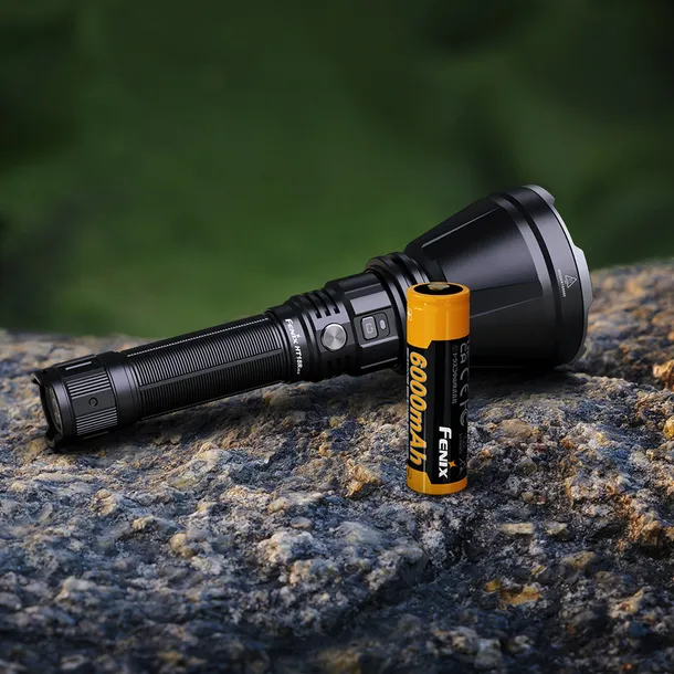 latarka-led-fenix-ht18r-v2-0-marka-fenix
