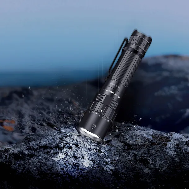 latarka-led-fenix-pd40r-v3-0-stan-nowy-certyfikat-ce