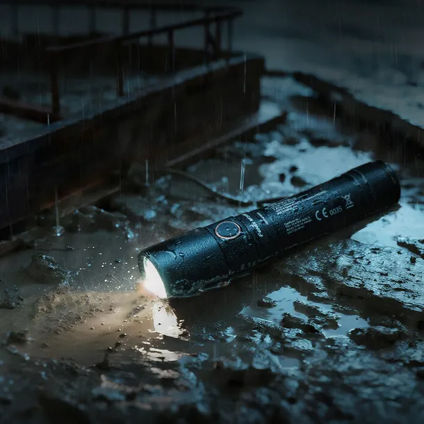 latarka-led-fenix-wf30re-2025-certyfikat-ce