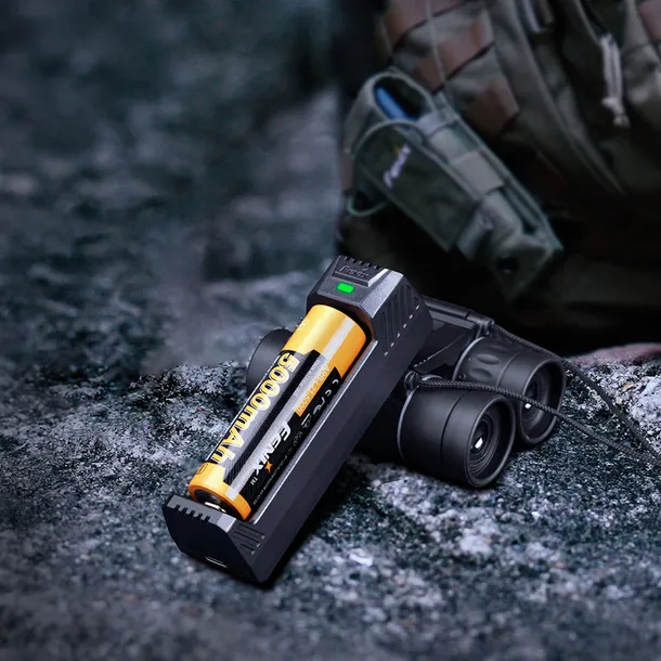 ladowarka-usb-fenix-are-x1-v2-0-stan-nowy-stan-opakowania-oryginalne