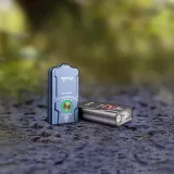 latarka-led-fenix-e03r-v2-0-niebieska-marka-fenix