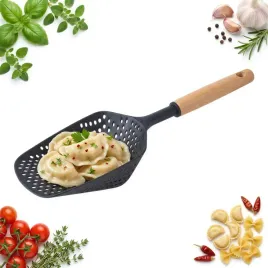 duza-lyzka-cedzakowa-szumowka-do-pierogow-klusek-nylon-36-cm