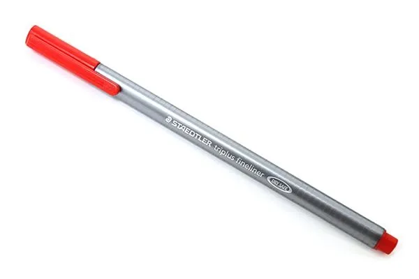 cienkopis-334-staedtler-triplus-0-3-mm-czerwony-rodzaj-kreslarski