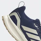 adidas-buty-runfalcon-5-tr-navy-white-wlasciwosci-odprowadzajace-wilgoc-wodoodporne