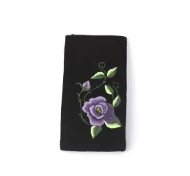 lowickie-etui-na-telefon-z-haftowana-fioletowa-roza