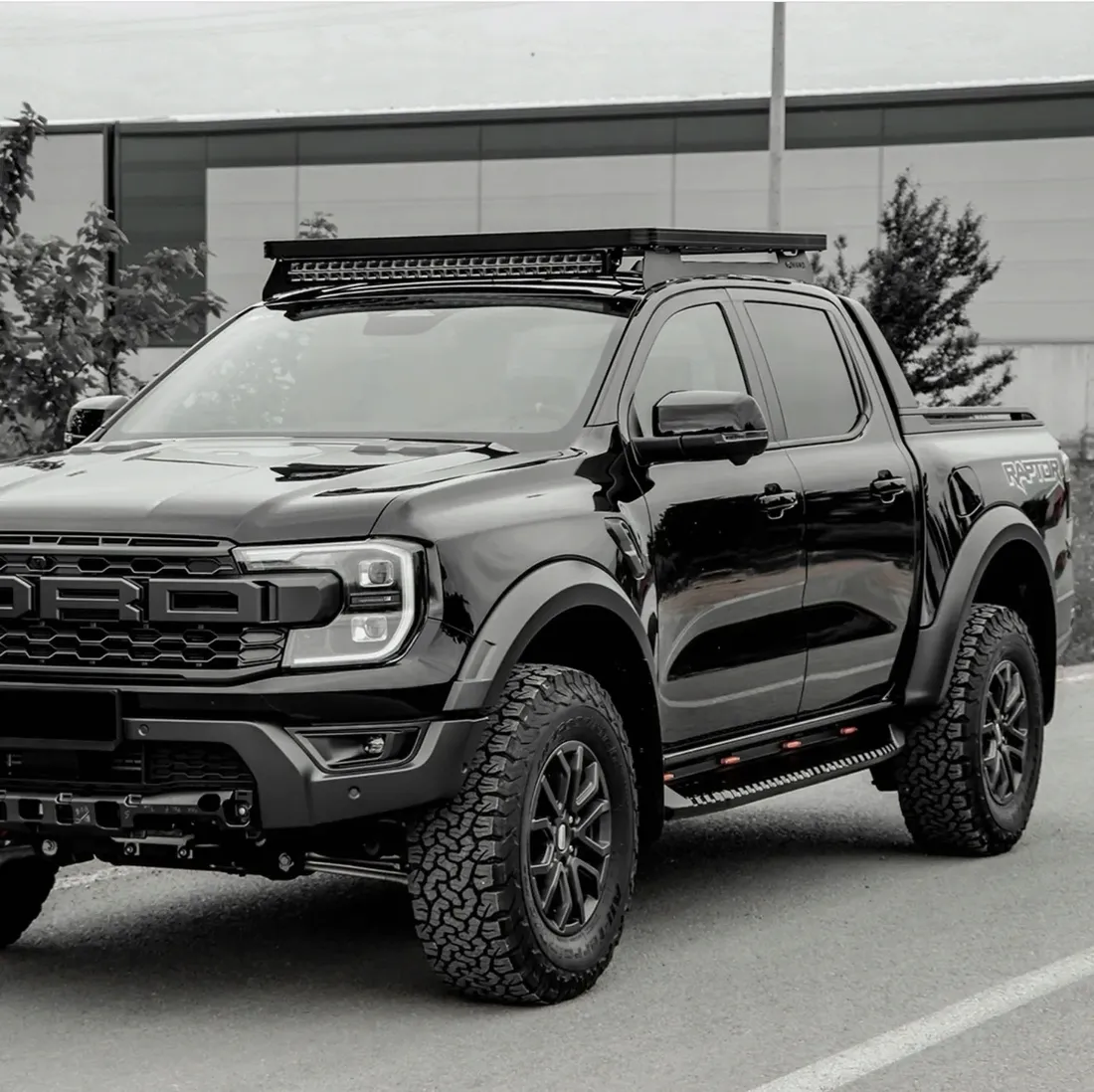 stopnie-boczne-progi-model-y-ford-ranger