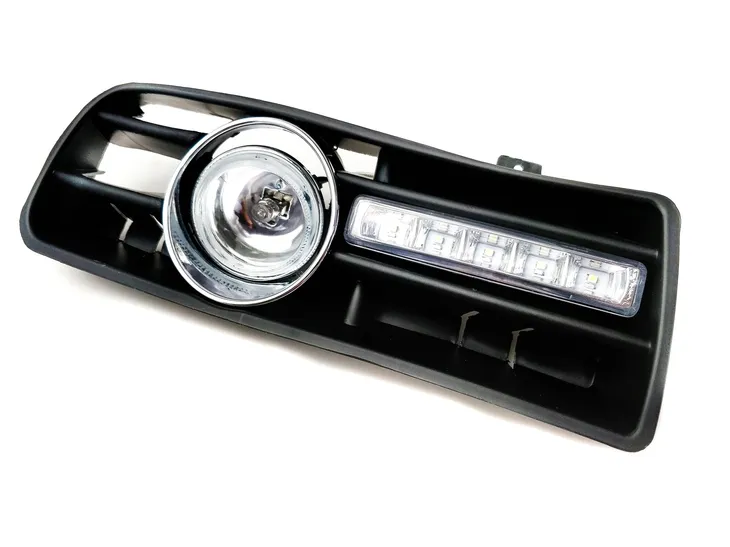 vw-golf-4-iv-halogeny-dzienne-kierunkowskazy-3w1-stan-nowy-typ-samochodu-samochody-osobowe