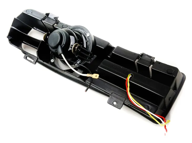 vw-golf-4-iv-halogeny-dzienne-kierunkowskazy-3w1-stan-nowy-produkt-wprowadzony-do-obrotu-na-terenie-ue-przed-13-12-2024-tak
