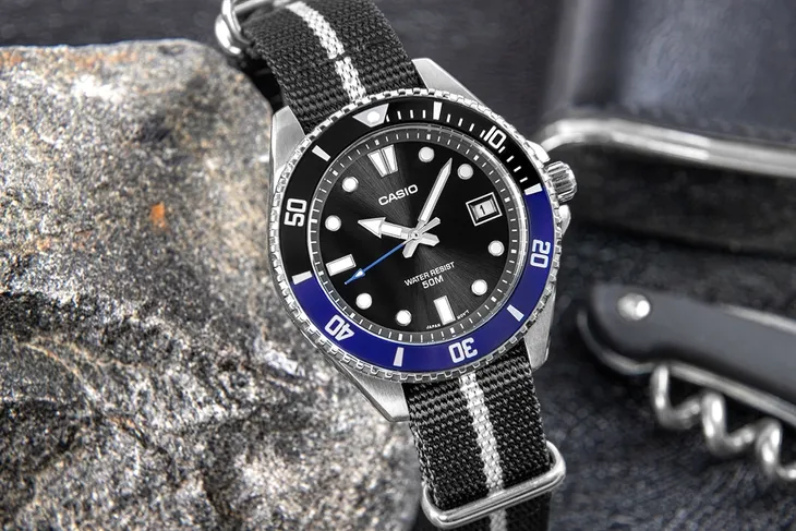 zegarek-meski-casio-mdv-10c-1a2vef-box-marka-casio