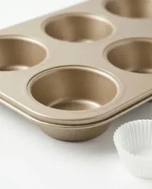 forma-do-muffinek-blacha-do-pieczenia-6-babeczek-zlota-265-cm