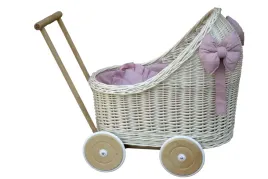 wozek-dla-lalek-wiklina-bialy-posciel-brudny-roz
