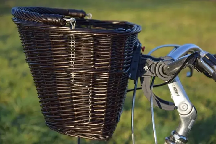 koszyk-wiklinowy-na-rowerowy-rower-click-wenge-przeznaczenie-bagazowy