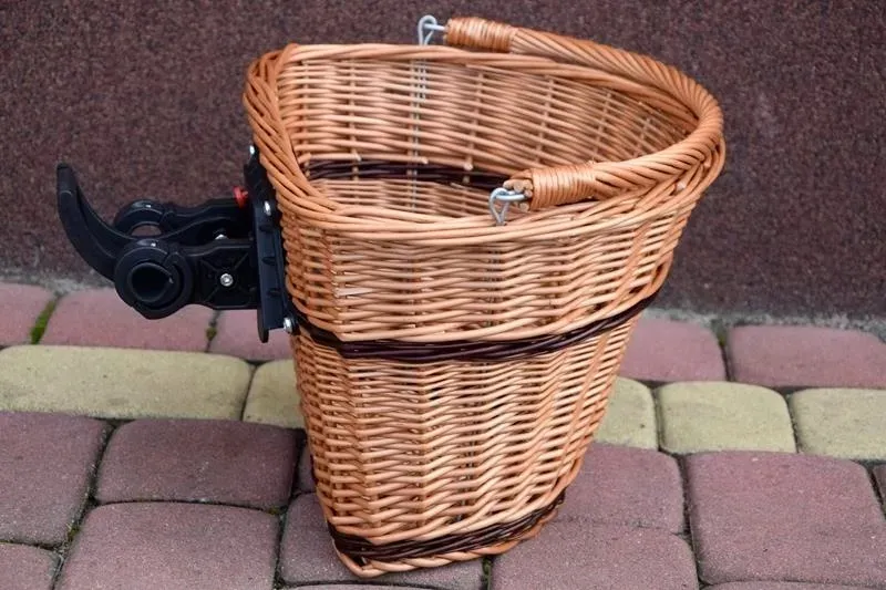 kosz-na-rower-wiklinowy-click-koszyk-bialy-klik