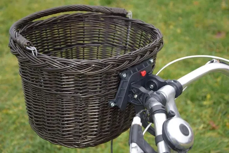 koszyk-wiklinowy-na-rowerowy-clips-rower-wenge