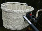 koszyk-rowerowy-z-wikliny-bialy-click-rower-klick-przeznaczenie-bagazowy