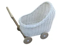 wozek-dla-lalek-wiklinowy-lalki-z-wikliny
