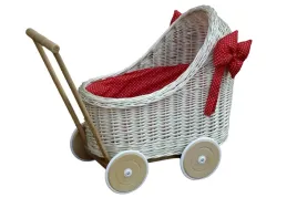 wozek-dla-lalek-wiklinowy-lalki-z-wikliny-z-koldra