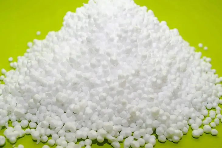 80l-regranulat-waga-z-opakowaniem-1-kg