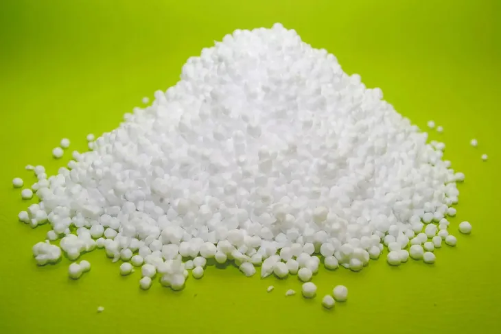 80l-regranulat-waga-z-opakowaniem-1-kg