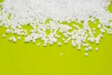 80l-regranulat-waga-z-opakowaniem-1-kg