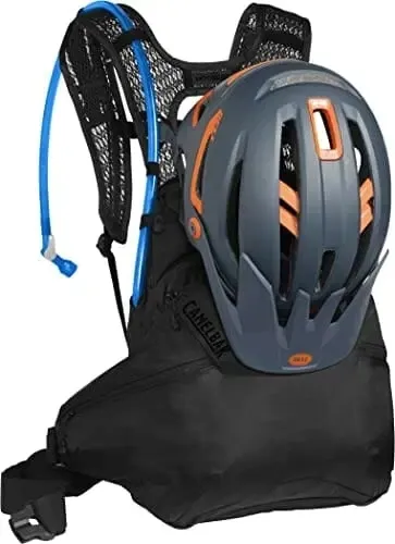 camelbak-skyline-lr-10-opakowan-gw-cechy-dodatkowe-buklak-pas-piersiowy