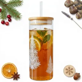 szklany-kubek-ze-slomka-bidon-na-wode-bambusowa-pokrywka-600-ml