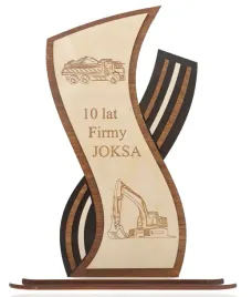 ekskluzywna-drewniana-statuetka-trofeum-dla-firm-i-nie-tylko-dowolny-grawer