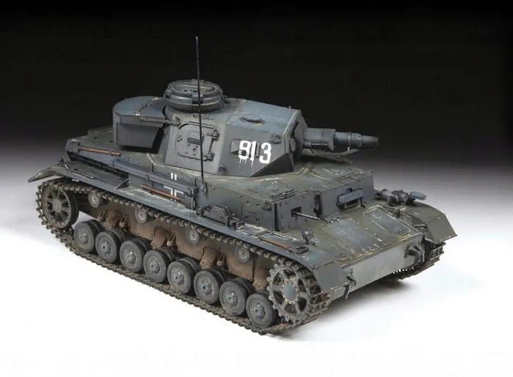 1-35-niemiecki-czolg-panzer-iv-ausf-e-marka-zvezda-okres-ii-wojna-swiatowa