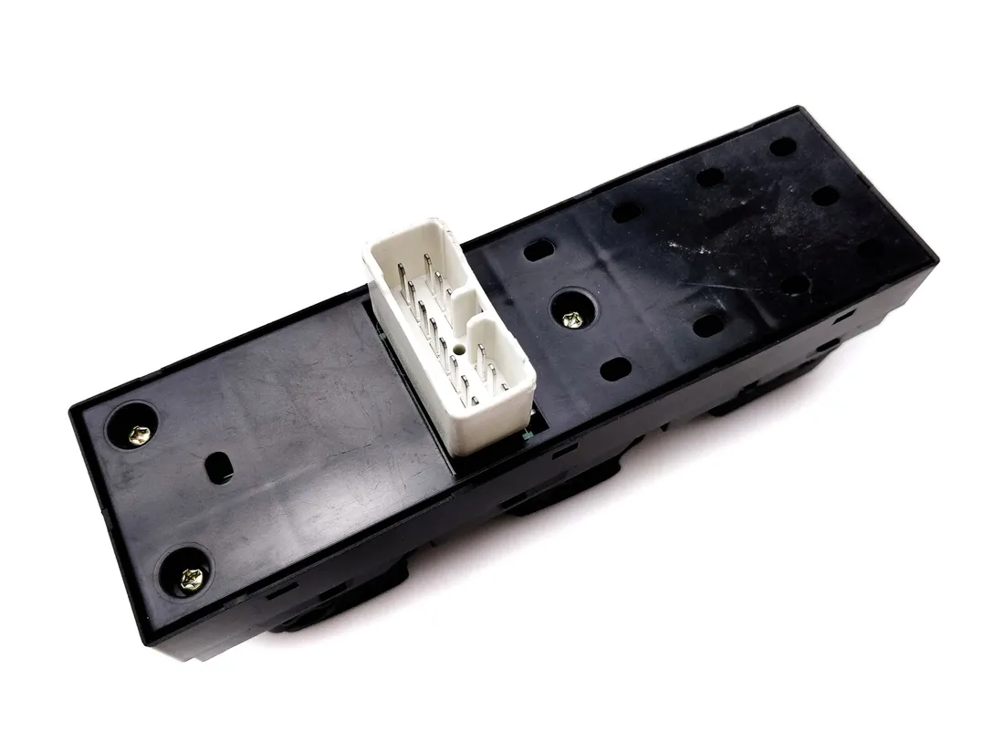 panel-przelacznik-szyb-hyundai-tucson-93570-2e000