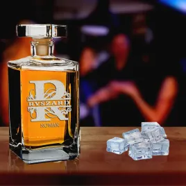 karafka-szklana-do-whisky-z-grawerem-na-prezent