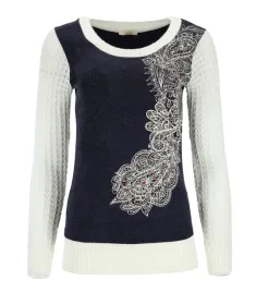 sweter-damski-elegancki-dopasowany-wygodny-dlugi-rekaw-we-wzory