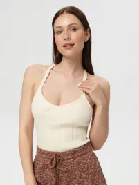 bezowy-top-z-koronka-sinsay-s
