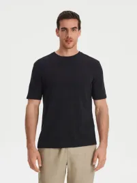 czarna-meska-koszulka-z-dodatkiem-lnu-reserved-s