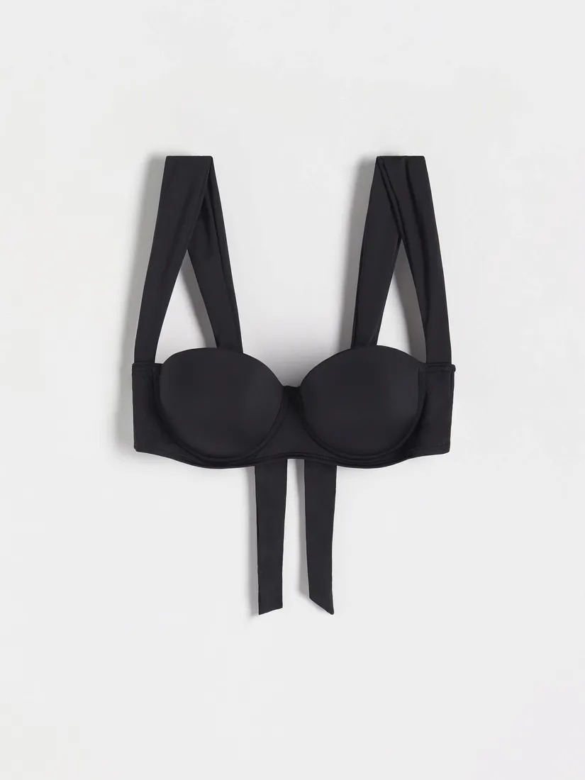 czarna-gora-od-bikini-reserved-s-stan-nowy