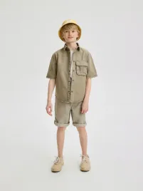 zielone-bawelniane-jeansowe-szorty-z-przetarciami-reserved-152