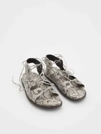 wiazane-sandaly-z-motywem-weza-reserved-38