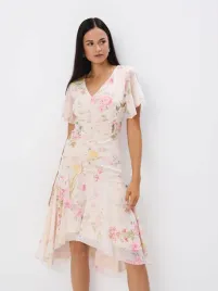 rozowa-sukienka-midi-z-siateczki-w-kwiaty-mohito-s