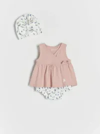 rozowo-bialy-bawelniany-kompletny-z-czapka-reserved-62