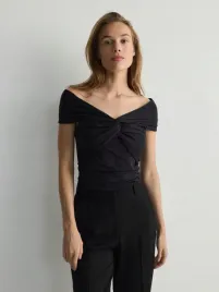 czarna-bluzka-z-ozdobnym-wezlem-reserved-xl