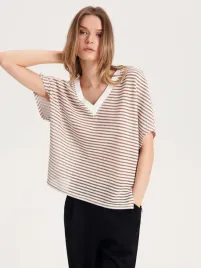 biala-dzianinowa-bluzka-w-brazowe-paski-reserved-s