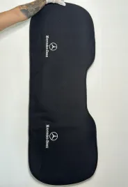 mata-ochronna-siedzenie-tylne-logo-mercedes-poduszka-na-fotel-material