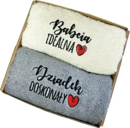 prezent-na-dzien-babci-i-dziadka-dla-dziadkow-zestaw-recznikow-pudelko-haft