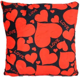 poduszka-pluszowa-czerwone-serca-35cm-upominek-na-walentynki