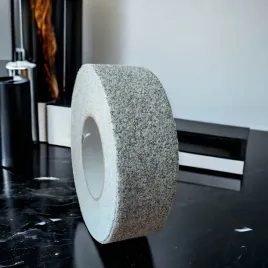 tasma-antyposlizgowa-50-18-na-schody-marmurkowa-biala-granit-paper-tech