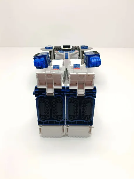 transformers-generations-legacy-cybertron-universe-metroplex-robot-figurka-stan-powystawowy-produkt-wprowadzony-do-obrotu-na-terenie-ue-przed-13-12-2024-nie