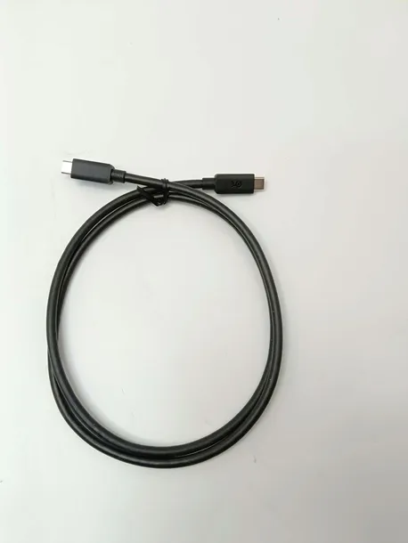 cable-matters-201352-przelacznik-usb-c-20gbps-switch-2-komputery-stan-powystawowy